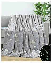 AKN TOYS Polyester Star Moon Blanket for Kids Flannel Fleece Luminous Thin Throw Blankets - PACK OF 1 - COLOR MAY VARY