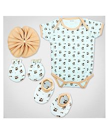 1st Step Baby Gift Set Pack of 4 (Bodysuit, Wash Cloth, A Pair of Booties, A Pair of Mittens)
