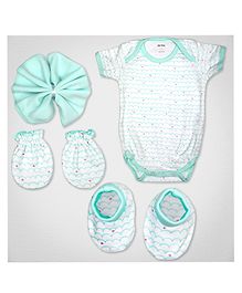 1st Step Baby Gift Set Pack of 4 (Bodysuit, Wash Cloth, A Pair of Booties, A Pair of Mittens)