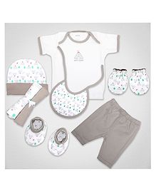 1st Step Baby Gift Set Pack of 8 (T-Shirt, Short Pant, 2 Pcs of Wash Cloths, Bonnet, Bib, A Pair of Botties and A Pair of Mittens)