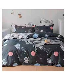 Famyo Kids' 85x95 In 4 Piece Super Soft Reversible Bedding set - Astronaut Design