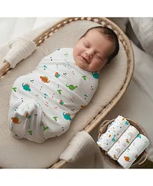 R for Rabbit Cuddlez Swaddle for Newborn
                        Baby 100% Muslin Cotton Soft, Breathable &
                        Skin-Friendly Lightweight | Multipurpose Blanket
                        & Swaddle Wrap | Pack of 3 Combo(Multi
                        Safari 105x100 cm)