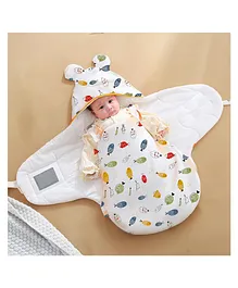 StarAndDaisy Swaddle for Newborn Baby/Soft
                        100% Pure Cotton Swaddle Muslin Cloth/Large
                        Multipurpose Baby Wrap for Newborns -
                        Self-Soothing -Fish Print