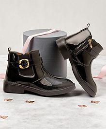Freeplay Solid Buckle Closure Boots - Black