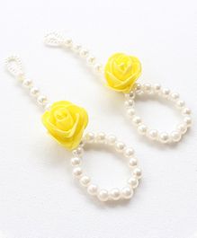 Milyra Haath Phool Cum Anklets Foam Flower - Yellow & Off White