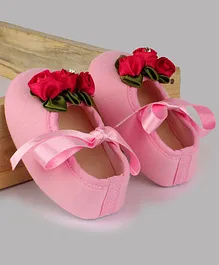 Daizy Flower Design Ribbon Closure Booties - Baby Pink
