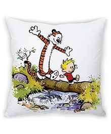 Stybuzz Walking Tiger Cushion Cover White And Multicolor - FCCS00037