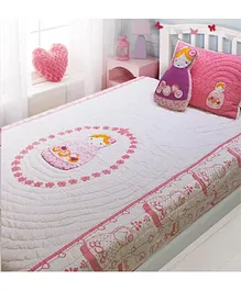 A Little Fable Matryoksha Quilt - Pink And White