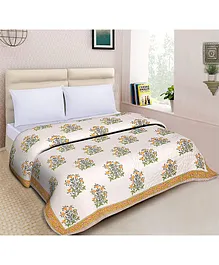 Mom's Home Organic Cotton Double Bedsheet with 2 Pillow Covers - Yellow