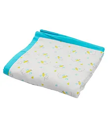 A Toddler Thing Organic Muslin Cotton Reversible Blanket Bees Print - White