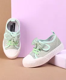 Cute Walk by Babyhug Casual Shoes Bow Applique - Green
