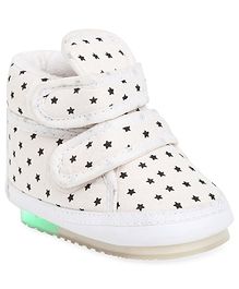 Chiu Stars Printed Double Velcro Closure LED Musical Shoes - White