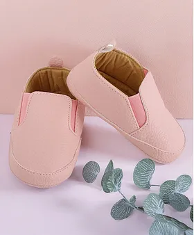 Cloth shoes for on sale babies