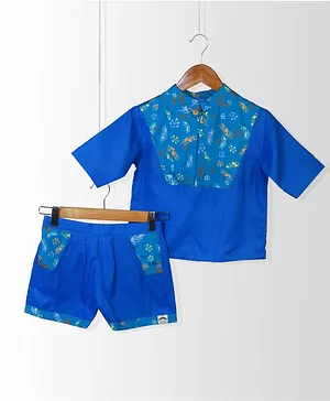 Skosh Half  Sleeves Leaves Print Shirt With Shorts - Blue