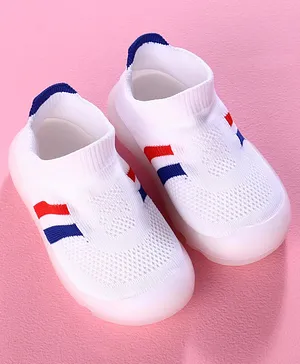 Hoppipola Lines Print Sock Shoes - White