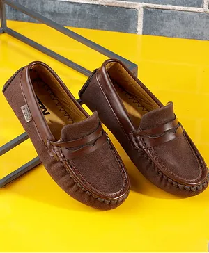 Jazzy Juniors Solid Loafers - Brown