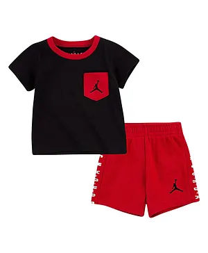 Jordan Half Sleeves Logo Embroidered Tee With Shorts - Red