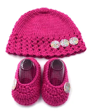 Magic Needles Handmade Button Embellished Cap With Booties - Pink
