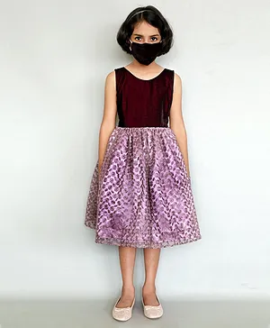 HEYKIDOO Sleeveless Floral Work Dress With Matching Face Mask - Purple