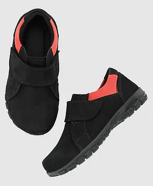TUSKEY Velcro Closure Solid Colour Shoes - Black