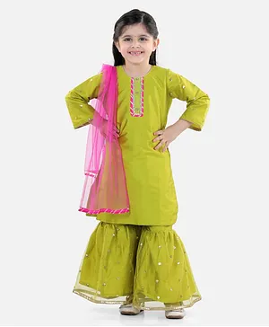 ZIBA CLOTHING Three Fourth Sleeves Chanderi Kurta And Sharara With Dupatta - Green
