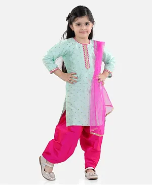 ZIBA CLOTHING Three Fourth Sleeves Kurta And Salwar With Dupatta - Green