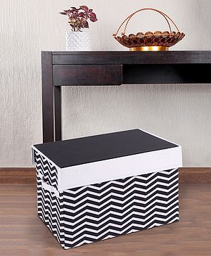 Babyhug Toy Bank Chevron Print - Grey & White