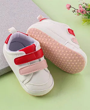 KIDLINGSS Double Velcro Shoe Style Booties - White & Red