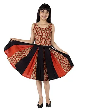 Silverthread Printed Dress With Kalis In Print - Red
