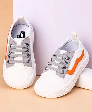 Cute Walk by Babyhug Casual Shoes - White