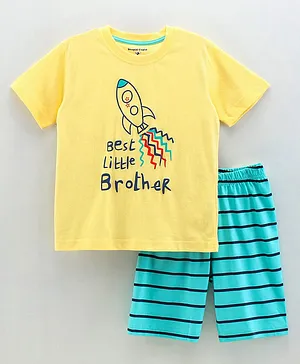 Stupid Cupid Half Sleeves Best Little Brother Print T Shirt With Stripe Print Shorts - Yellow