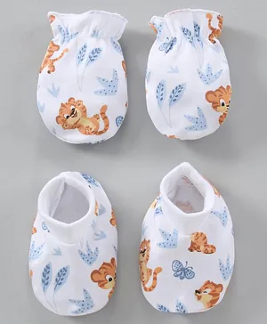 Babyhug 100% Cotton Knit Mittens & Booties Set Tiger Printed - White