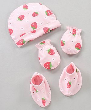 Babyhug 100% Cotton Caps Mittens & Booties Set Strawberry Printed - Diameter 18 cm