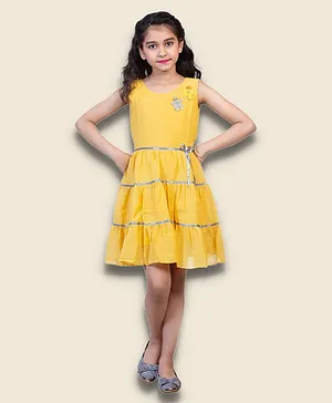 Nottie Planet Sleeveless Solid Colour Dress - Yellow