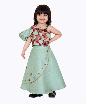 Joy-n-Jolly Half Sleeves Floral Embroidered Ethnic Choli With Lehenga - Green