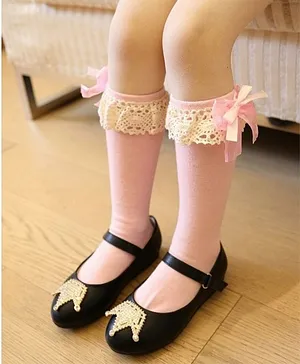 Flaunt Chic Lace Detailing Socks - Light Pink