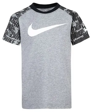 Nike Raglan Half Sleeves Text Printed Tee - Light Grey