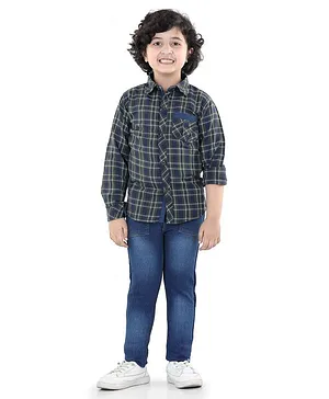AJ Dezines Full Sleeves Checked Shirt With Jeans - Green