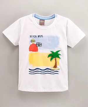 Little Kangaroos Half Sleeves T-Shirt Beach Print - White