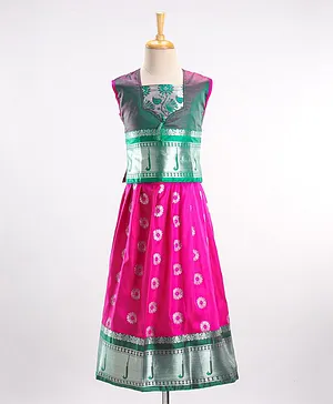 Bhartiya Paridhan sleeveless Lehenga Choli Floral Embroidered  - Pink