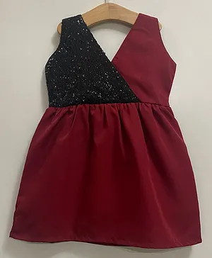 My Pink Closet Sleeveless Sequin Embellished Dress - Red