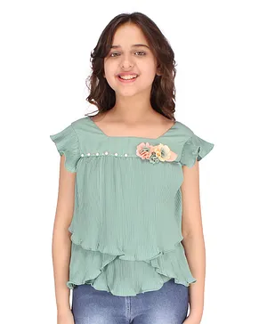Cutecumber Short Sleeves Flowers Embellished Pleated Top - Green