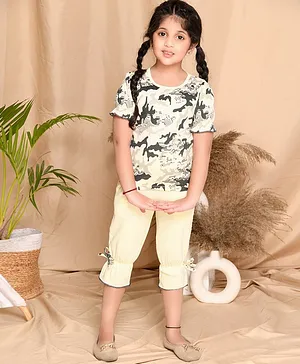 Kids Cave Half Puffed Sleeves Camo Printed Tee & Three Fourth Length Bow Applique Gathered Detail Solid Capri Pants - Beige