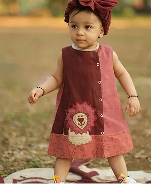 Mhysa Natural Dyed Sleeveless A line Frock With Lion Patch - Maroon