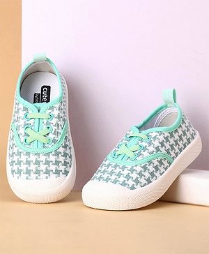 Cute Walk by Babyhug Casual Shoes - Green