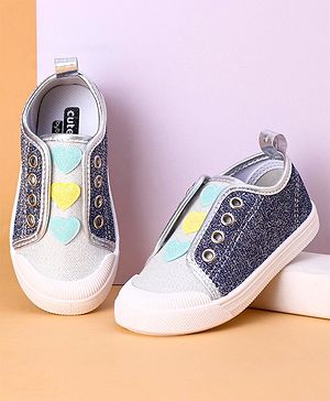 Cute Walk by Babyhug Casual Shoes Heart Applique - Blue