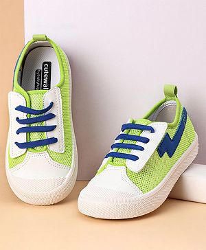 Cute Walk by Babyhug Casual Shoes Solid - Green Blue