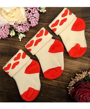 NEXT2SKIN Set Of 3 Heart Designed Ankle Length Socks - Cream