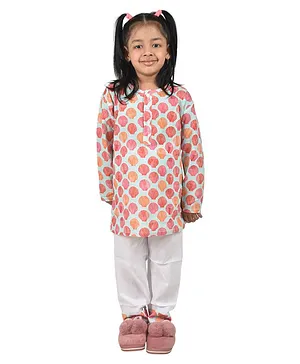 Frangipani Oyster Shells Print Full Sleeves Night Suit - Pink Orange & White
