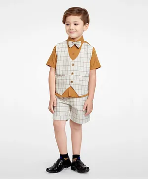 Jeet Ethnics Solid Print Half Sleeves Shirt With Checked Waistcoat & Shorts - White
